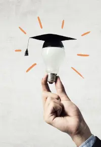 Absolwenci studiów wyższych na rynku pracy – czego się obawiają?