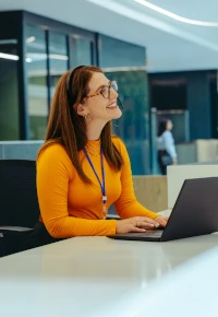 Sekretarka – jak zostać, opis pracy, zakres obowiązków, wymagania, cechy, wykształcenie