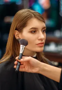 Beauty consultant – praca, wykształcenie, predyspozycje, zarobki