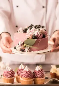 CV cukiernik – jak napisać CV, które zachwyci pracodawcę?