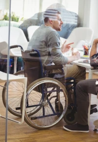 Wyższe dofinansowania dla firm zatrudniających osoby z niepełnosprawnością