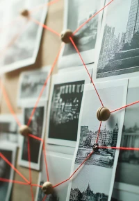 „Dziwi mnie, gdy ktoś pisze z przekonaniem, co czuł morderca”. Dawid Serafin o pracy dziennikarza śledczego