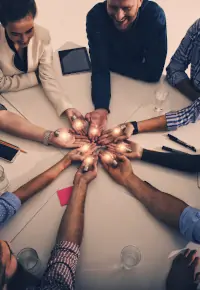 Jak skutecznie dzielić się wiedzą i doświadczeniem w firmie?