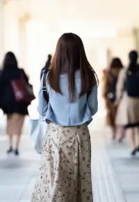 Lepka podłoga na rynku pracy – czym jest? Jak się jej wystrzegać?