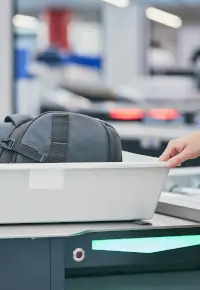 Straż ochrony lotniska: zarobki, wymagania, rekrutacja