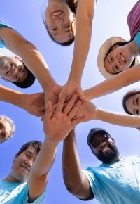 Praca NGO – jak wygląda? Gdzie szukać ofert pracy?