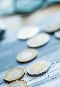 Niższe ostatnie wynagrodzenie przy zmianie pracy – kiedy? Kogo dotyczy?