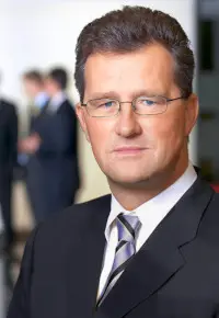 Odwołanie dyrektora szkoły – warunki, prawo oświatowe, wzór