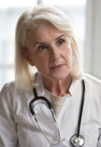 Pielęgniarka środowiskowa – obowiązki, zarobki, jak zostać