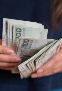 Najwięcej zarabiają wysocy urzędnicy i kierownicy, a kto najmniej? Jest już ważny raport GUS o wynagrodzeniach