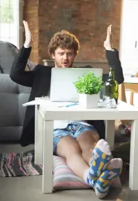 Nowa praca w trybie zdalnym – jak się w niej odnaleźć pierwszego dnia?