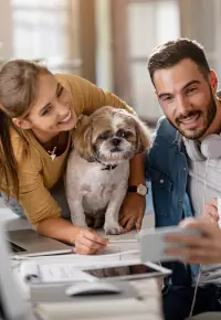 Pies w pracy – czy to dobry pomysł?