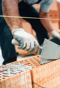 Polscy budowlańcy w UK – kto będzie budował?