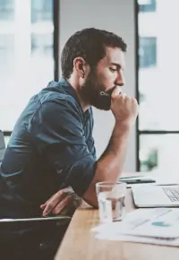 Poszukiwanie pracy z uwzględnieniem ukrytego i jawnego rynku pracy