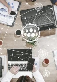 Rola komunikacji w procesach rekrutacyjnych: rozmowa z ekspertami