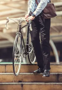 Rowerownia w miejscu pracy – dlaczego warto stworzyć takie miejsce?