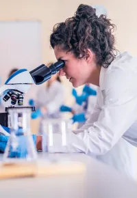 Książeczka sanepidowska – badania sanepidowskie, ile kosztują, ważność książeczki