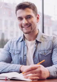 Samokształcenie – jak ważna jest wiedza branżowa?