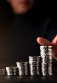 Jakie zarobki są satysfakcjonujące dla Polaków? Dobre zarobki w Polsce