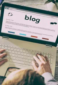 Artykuł sponsorowany – skuteczna reklama w internecie?