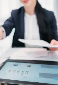 Jaka była stopa bezrobocia i liczba bezrobotnych zarejestrowanych w marcu 2021 roku?