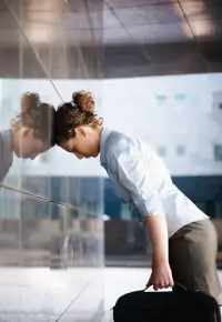 Zjawisko szklanego sufitu w Polsce – co to jest i na czym polega?