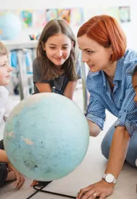 Dlaczego nauczyciele strajkują? Plusy i minusy pracy w oświacie