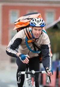 Praca w weekendy – gdzie szukać, na co uważać, jak rozliczać?