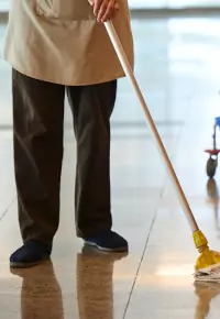 Woźny w szkole i przedszkolu: obowiązki, zarobki