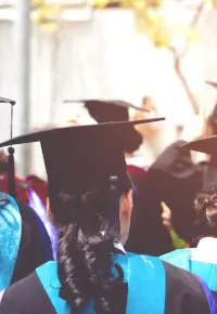 Wykształcenie a zarobki w Polsce