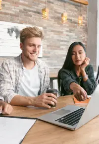 Zatrudnianie studentów – student w pracy: król świata czy kozioł ofiarny?