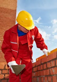 Zawód budowlaniec – opis zawodu, obowiązki, umiejętności, CV, zarobki