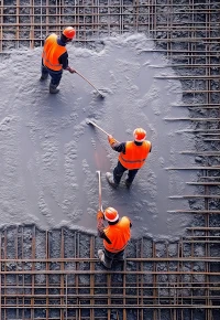 Zbrojarz – co robi, gdzie szukać pracy, czy to opłacalny zawód