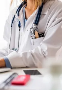 Fałszywe zwolnienie lekarskie a dyscyplinarka