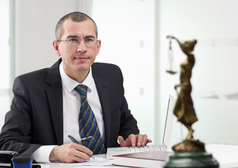 Rekrutacja (bez) prawna