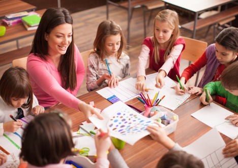 Nauczyciel edukacji wczesnoszkolnej - zadania i obowiązki, podanie, zarobki