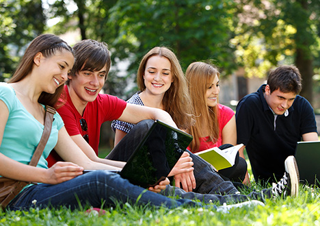 Nowy program stażowy dla studentów uczelni zagranicznych