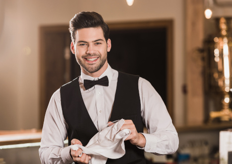 Barman - zawód, jak zostać barmanem, cechy, zarobki barmana