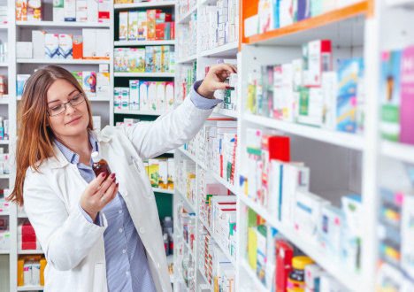 Farmaceuta - wymagania, obowiązki, jak zostać farmaceutą, CV, zarobki