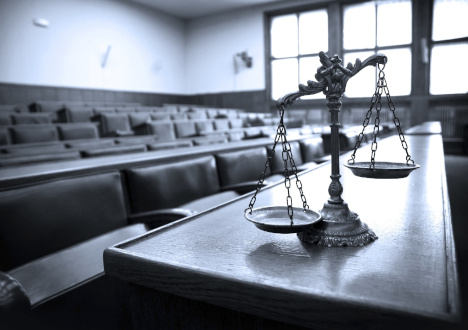 Ławnik sądowy - jak zostać, wymagania, ustawa, wynagrodzenie 