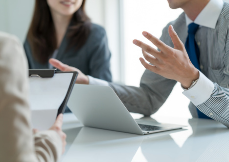 Negatywne cechy charakteru - trudne pytania, jak na nie odpowiedzieć