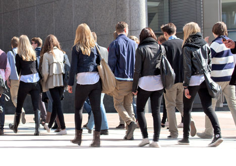 Przybywa miejsc pracy w Polsce