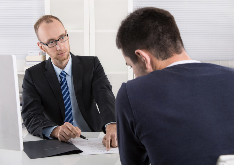 Rozwiązanie stosunku pracy - ubezpieczenie, sprawa w sądzie pracy 