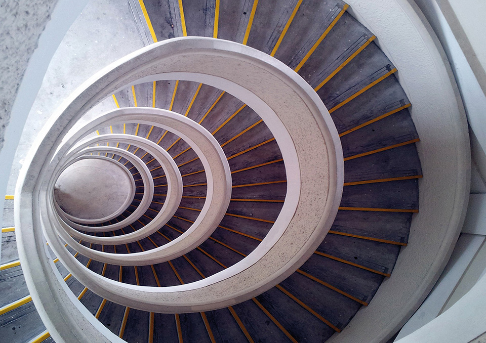 Jeśli nie ma windy – skorzystaj ze schodów