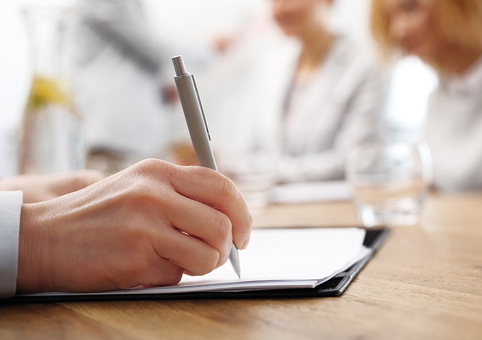 Na co zwrócić uwagę, podpisując umowę o pracę? 