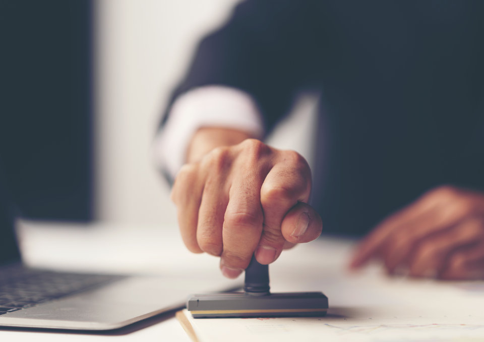 Świadectwo pracy - co powinno zawierać, termin wydania, rozporządzenie, wzór