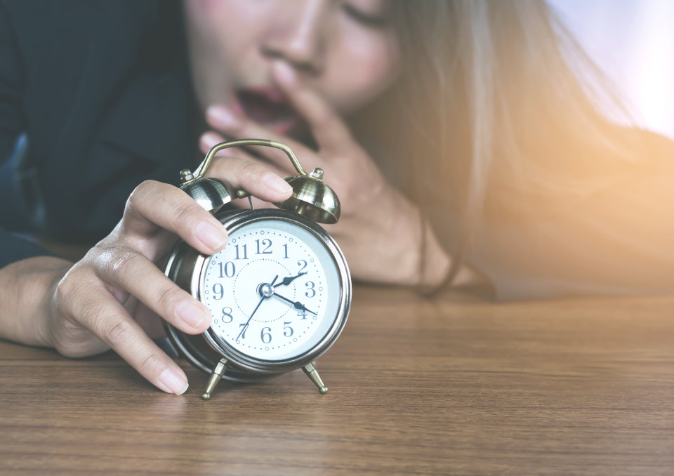 Zmiana czasu a praca w nocy rozliczenie czasu pracy