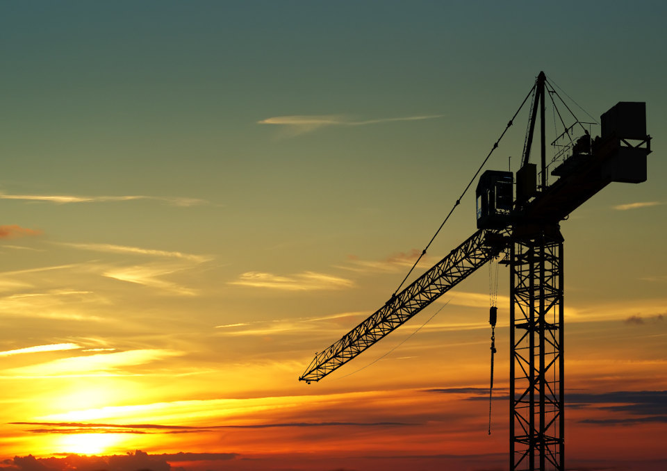 Operator żurawia wieżowego - jak zostać, uprawnienia, praca za granicą zarobki