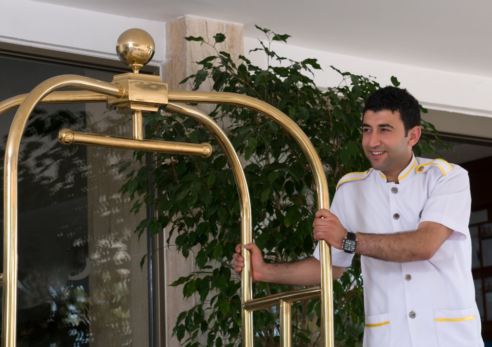 Boy hotelowy – co warto wiedzieć