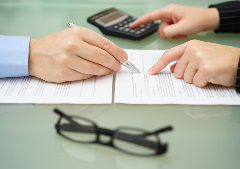 Dwie umowy o pracę - zasady, składki ZUS, podatek dochodowy